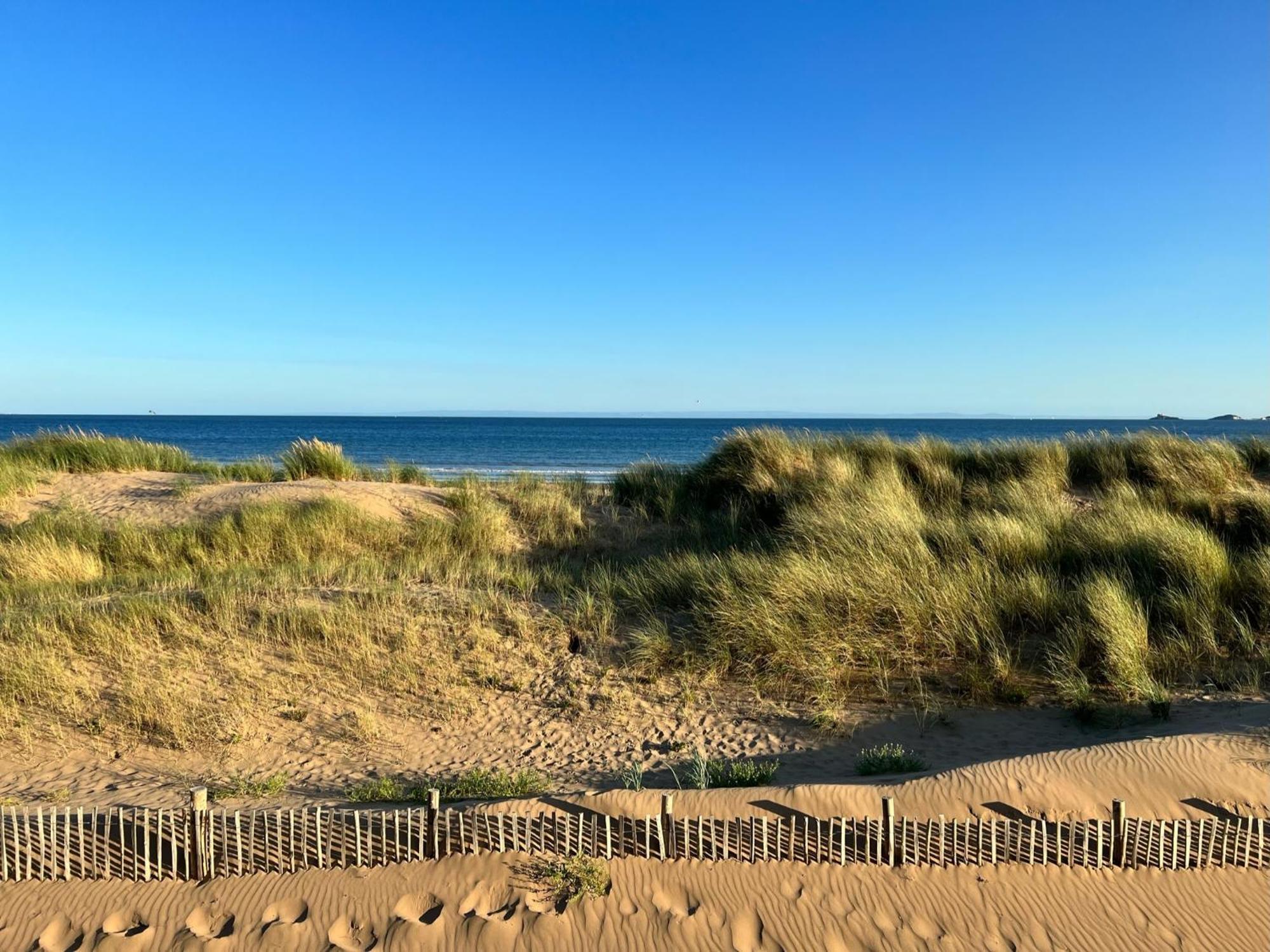 Hoopers Sandy Beach Guest Rooms 斯旺西 外观 照片