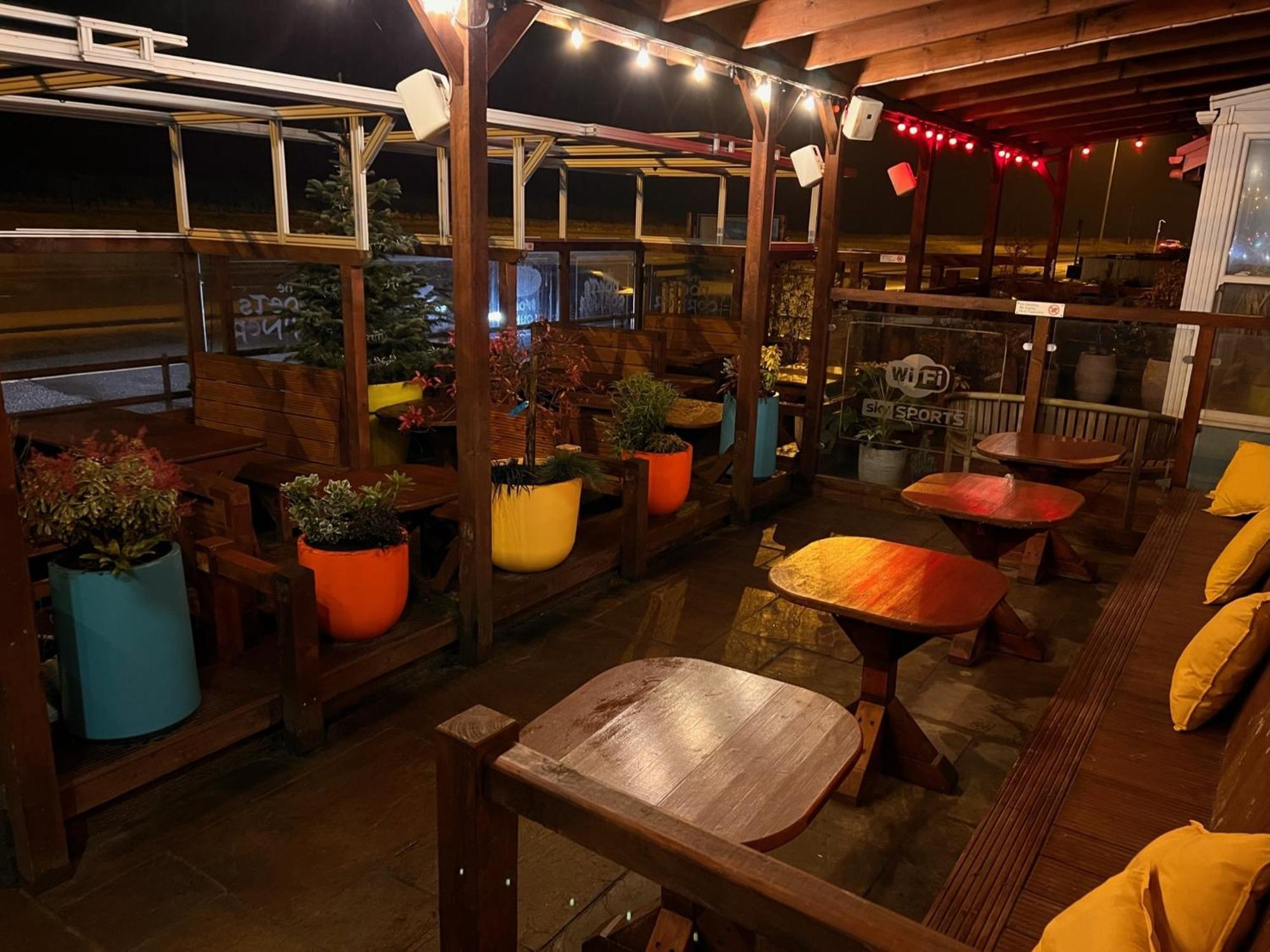 Hoopers Sandy Beach Guest Rooms 斯旺西 外观 照片