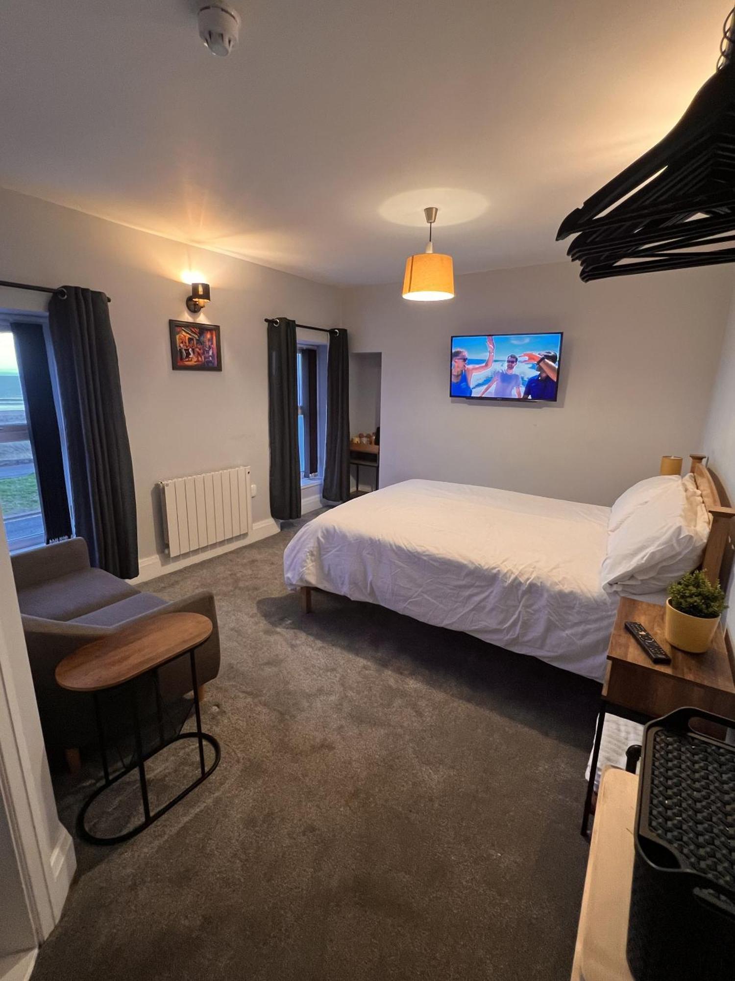 Hoopers Sandy Beach Guest Rooms 斯旺西 外观 照片